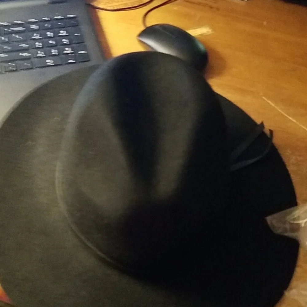 Old Navy 100% Wool Black Hat